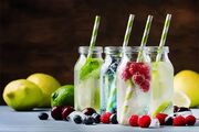 ۳ نوشیدنی تابستانی زیر ۱۰۰ کالری برای روزهای گرم