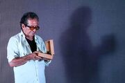 داریوش مهرجویی، خسرو شکیبایی و جکی چان در یک قاب