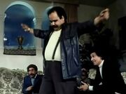 سکانس خاطره‌انگیز از رقص اکبر عبدی در اجاره‌نشین‌ها
