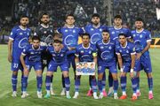 استقلال پشت پنجره بسته کولاک کرد
