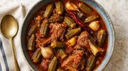 طرز تهیه خورشت بامیه عراقی؛ خوش‌رنگ با سسی غلیظ