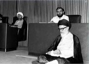 شعار «بهشتی بهشتی، طالقانی را تو کشتی» توسط چه کسانی ساخته شد؟