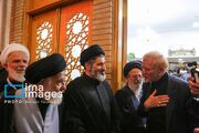 حضور فرزند رهبر شهید انقلاب در یک مراسم ختم
