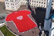 از ماکت غول‌پیکر روس‌ها برای بازی با ایران رونمایی شد!