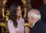 سفیر ایران در اسپانیا دست ملکه لتیزیا را پس زد