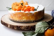 چیزکیک خرمالو؛ دسر پاییزی خوشگل و خوشمزه بدون فر