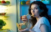 ۸ دلیل پنهان گرسنگی همیشگی؛ چرا حتی بعد از خوردن سیر نمی‌شوید؟