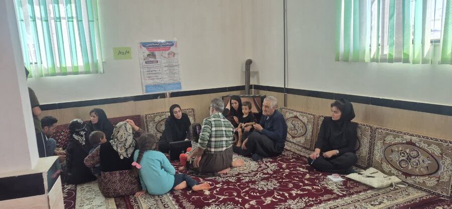 طرح جهادی سلامت در کچیگرد؛ از ویزیت رایگان تا غربالگری بینایی کودکان