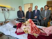 فرماندار سنندج از دو کودک آسیب‌دیده عیادت کرد؛ تأکید بر برخورد قاطع با عاملان کودک‌آزاری