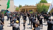 روایتی از نذر عشق و مهربانی؛ عزاداران حسینی در کنار فرزندان شیرخوارگاه مهر بهزیستی ارومیه