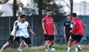 پرسپولیس تک و تنها تمرین می‌کند