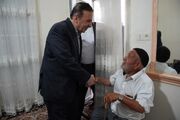 دیدار استاندار قزوین در دانسفهان با خانواده شهید درزی