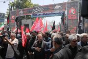 حرکت دسته عزاداری خانواده شهدای میناب و شهدای منطقه ۱۶ از فرهنگسرای بهمن تا میدان بازار دوم