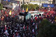 پیکر مطهر رهبر شهید به حرم رضوی رسید/ اقامه نماز فرزند ارشد رهبر شهید بر پیکر مطهر ایشان