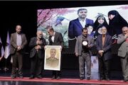 افتتاحیه جشنواره بین‌المللی تئاتر مقاومت/ چراغ جشنواره به دست فرزند شهید روشن شد