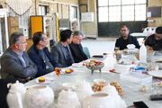 بازدید اعضای شورای اسلامی شهر خمین از کارگاه صنایع‌دستی مینای سفال / تأکید بر حمایت از هنرمندان و توسعه زیرساخت‌های نمایشگاهی