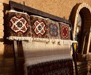 آیین سنتی «سربرون دار قالی» در عمارت آقا بزرگ روستای تاریخی حصارحسن‌بیگ برگزار شد