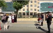 جشن طلاق با موسیقی و شادی در جلوی دادگاه خانواده