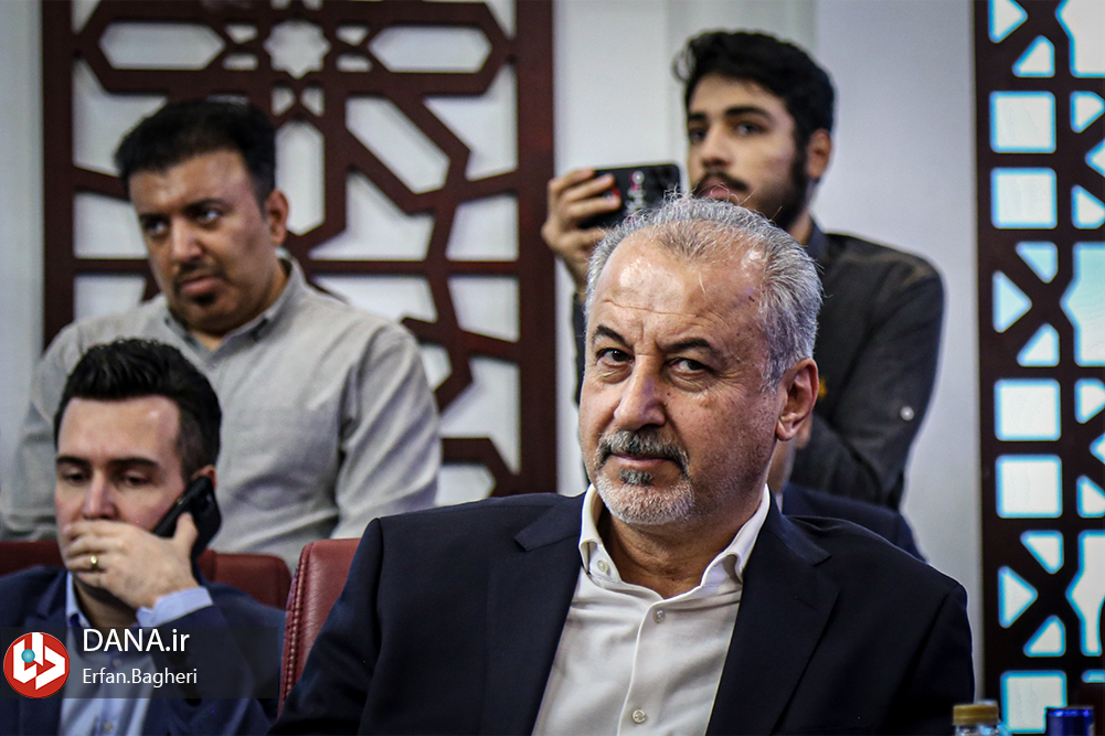 درویش: در تاریخ پرسپولیس این همه بازیکن تراز اول نگرفته!/ ۲٠ میلیون دلار برای بازیکن جدید کنار گذاشته ایم
درویش: در تاریخ پرسپولیس این همه بازیکن تراز اول نگرفته!/ ۲٠ میلیون دلار برای بازیکن جدید کنار گذاشته ایم