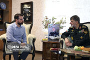 دیدار سردار رادان با خانواده خلبان شهید دره‌باغی