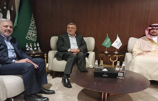 وزیر بهداشت وارد ریاض شد - اکونیوز