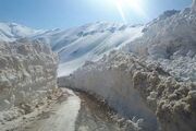 برف پاییزی راه ۶۵ روستای پشتکوه فریدونشهر اصفهان را بست - اکونیوز