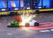 وقتی فولاد و هوش به نبرد می‌روند؛ رقابت ربات‌های جنگجو - اکونیوز