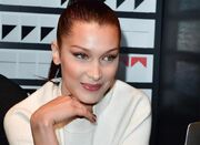 خانم سوپر مدل آمریکایی خانه‌اش را کاملا ایرانی کرد - اکونیوز