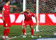 پوستر کنایه‌آمیز پرسپولیس خطاب به شجاع خلیل‌زاده - اکونیوز