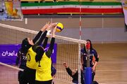 تقابل پنج مدعی برای قهرمانی نیم‌فصل والیبال بانوان - اکونیوز