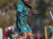 رونمایی از مدل موی تازه بیفوما در تمرین پرسپولیس - اکونیوز