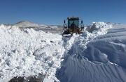 بازگشایی بیش از ۶۰ راه روستایی دهگلان پس از بارش سنگین برف - اکون