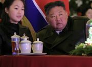 رهبر کره شمالی و دخترش در جشن سال نو ۲۰۲۶ - اکونیوز