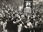 خیابان‌ها پر بود، کسی حرف نمی‌زد/ انقلابی که در هیچ فرمولی ن... -