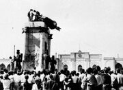 سیستم پادشاهی با اجازه بیگانه/ مدرنیته‌ای که بهایش وابستگی ب... -