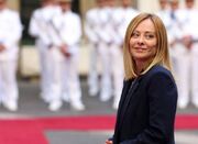 ملونی: دوست شما بودن قطعا کمکی من نکرد! - اکونیوز