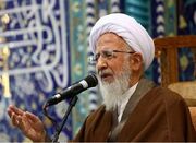 توضیحاتی درباره نماز آیت‌الله جوادی آملی بر پیکر رهبر شهید - اکون