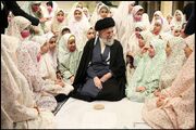 معرفی خانواده رهبر انقلاب / دختران رهبر شهید با چه خانواده‌هایی وصلت کردند؟