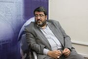 انتقاد روزنامه اصولگرا از فواد ایزدی: «هسته شل» نظام‌ هستید یا هسته سخت؟/ به هر بهانه ای در لیست طلبکاران و شورش کنندگان هستید