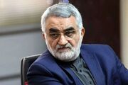 بروجردی، عضو کمیسیون امنیت ملی مجلس: مجموعه تحریم‌های اروپا و آمریکا شدید‌تر از ۶ قطعنامه سازمان ملل است؛ نباید نسبت به آن نگران بود / ۷۰ درصد از مشکلات امروز کشور ناشی از تصمیمات داخلی است / به جای تامین کالا‌های اساسی از سرزمین‌های دور مثل استرالیا و برزیل می‌توانیم با توسعه روابط همسایگی با کشور‌های هم تمدن و همسایه این نیاز‌ها را تامین کنیم