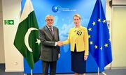رایزنی وزیر خارجه پاکستان و مسئول سیاست خارجی اتحادیه اروپا درباره ایران/ کالاس: اروپا آماده کمک به دستیابی به راهکار پایدار برای صلح است/ اکنون یک گشایش دیپلماتیک آزمایشی برای تمدید آتش‌بس و بازگشایی تنگه هرمز وجود دارد/ ما از تعامل مستقیم خود با تهران استفاده می‌کنیم
