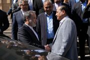 عراقچی: تفاهم از راه دور به امضای دو طرف می‌رسد؛ ممکن است در چند روز آینده اتفاق بیفتد/ رویترز: امارات قرار است ۲۰ میلیارد دلار از پول‌های ایران را آزاد کند؛ ۳ میلیارد دلار آن تحویل داده شده
