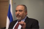 وزیر جنگ اسبق رژیم صهیونیستی: برخی انتظار دارند که ایالات متحده بر اساس منافع اسرائیل عمل کند، اما واقعیت این‌گونه نیست/ دولت ناتوان نتانیاهو طی سه سال گذشته فقط مشغول پیش بردن دستور کار سیاسی‌اش بوده، پس باید فقط خود را سرزنش کند