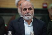 احمدیان، نماینده رهبر انقلاب در شورای دفاع: امروز، آقای شهید ایران خود به میدان آمد و با خون خویش حجت را بر همگان تمام کرد و مسئولیتی سنگین‌تر از گذشته بر دوش همه ما نهاد / جوشش خون او، علت بعثت مردمی شد که امروز یک‌صدا فریاد زدند: «هیهات مِنّا الذلّه»