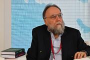 الکساندر دوگین، فیلسوف نزدیک به پوتین: از نظر من، مرگ ناگهانی لیندسی گراهام کار موساد بود تا ترامپ را به ازسرگیری جنگ تمام‌عیار با ایران سوق دهد / پیام این اقدام به ترامپ کاملاً روشن است: «نفر بعدی تو هستی»