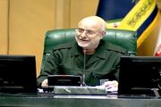 قالیباف: ملت دوست‌داشتنی و سروقامت ایران! با مقاومت تاریخی شما و رشادت نیروهای مسلح در برابر آنان که قصد جان این ملت و نابودی و تسلیم این مملکت را کرده بودند، ایران گامی بلند به سوی پیروزی نهایی برداشت. می‌خواستند و نتوانستند
