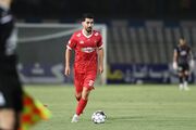 رضا شکاری آبی‌پوش شد و در تهران ماند