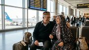 سفر به مشهد با هواپیما برای سالمندان؛ نکات انتخاب پرواز و دسترسی فرودگاهی