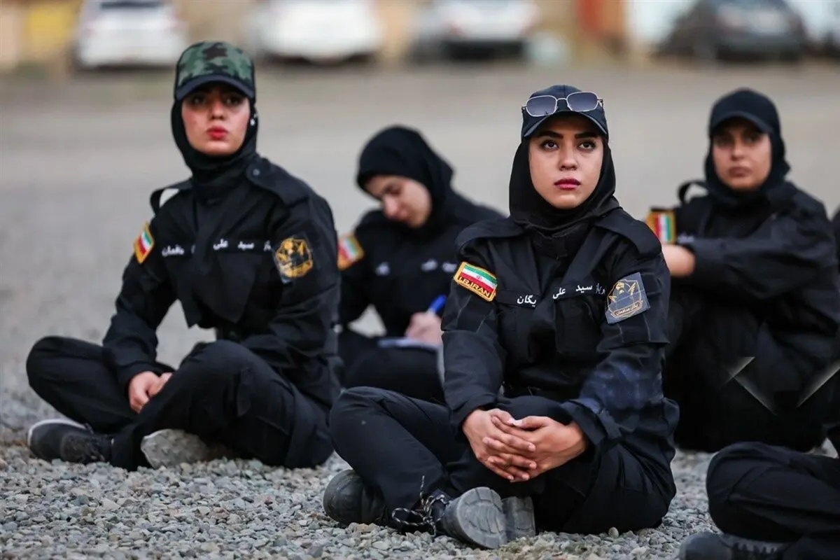 زنان «جان‌فدا» در هفته دفاع مقدس آموزش‌های نظامی فرا گرفتند
