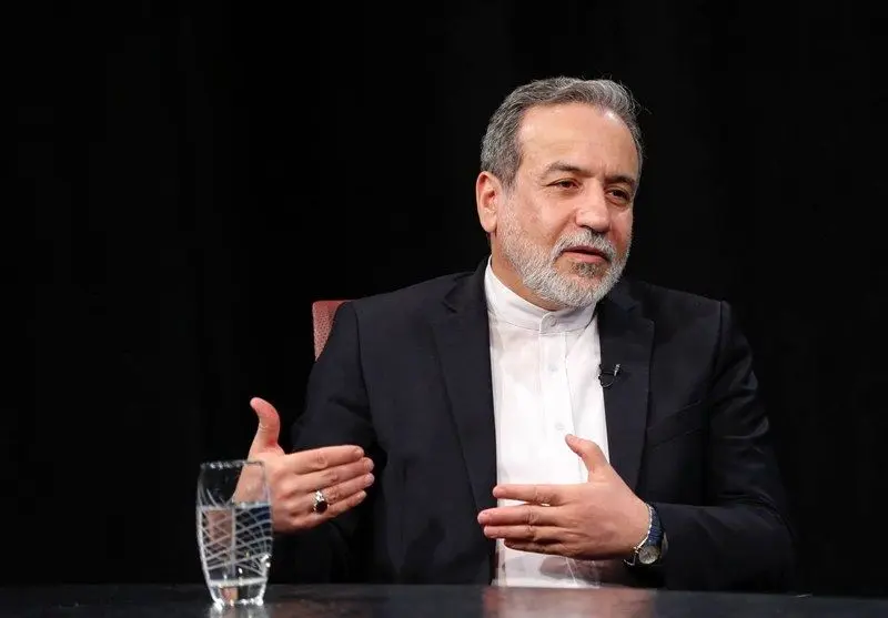 روزنامه اصولگرا: عراقچی درباره امریکا حرفهای درهم و برهم میگوید